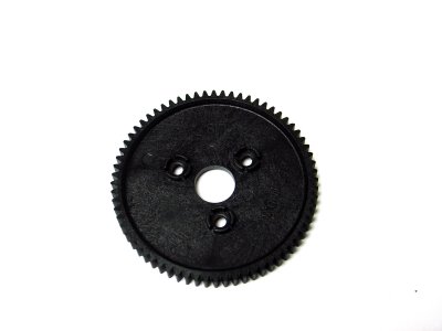 The standard plastic 68-tooth spur gear with 0.8 metric pitch for the Traxxas Summit RC monster truck/crawler (compatible with 32-pitch). This spur gear is also be compatible with other Traxxas RC vehicles provided that you match it with the proper size pinion gear. You can also use the 68T plastic spur gear on Traxxas E-Revo or E-Maxx RC vehicles.