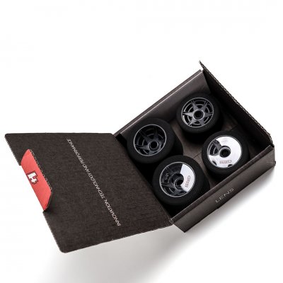 Hot Race 1:8 Lens Tire Set - Rear Soft / Front Soft - HR08LSO-SO